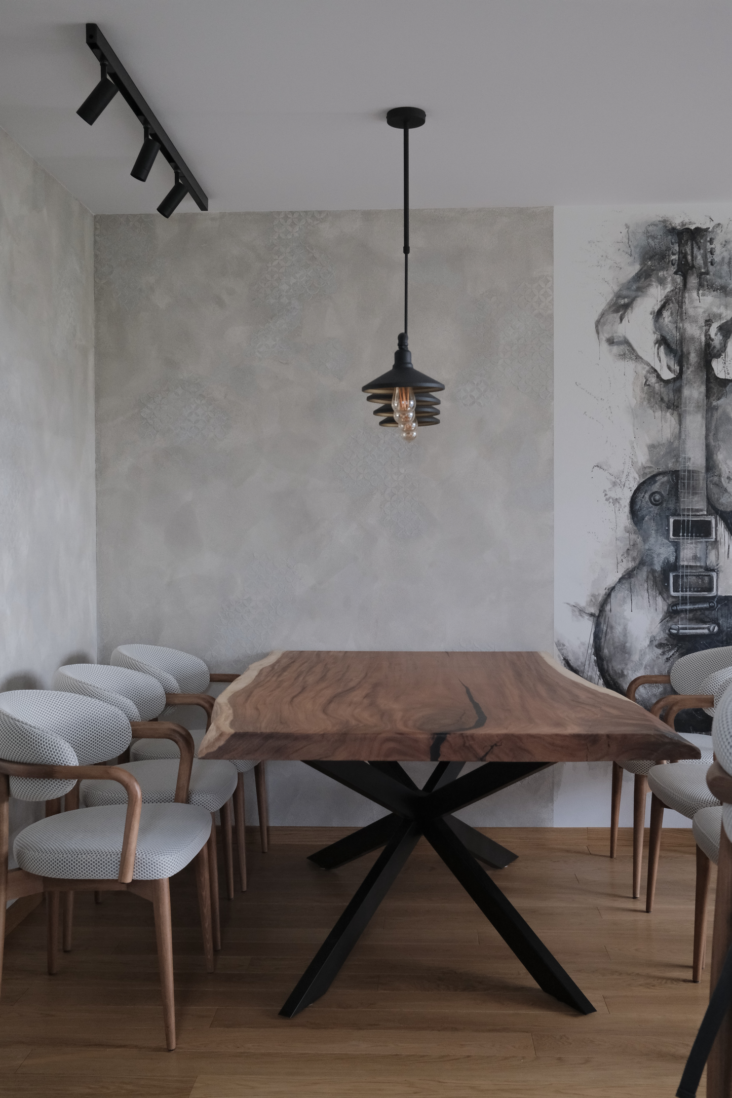 Indonesian Suar Essence