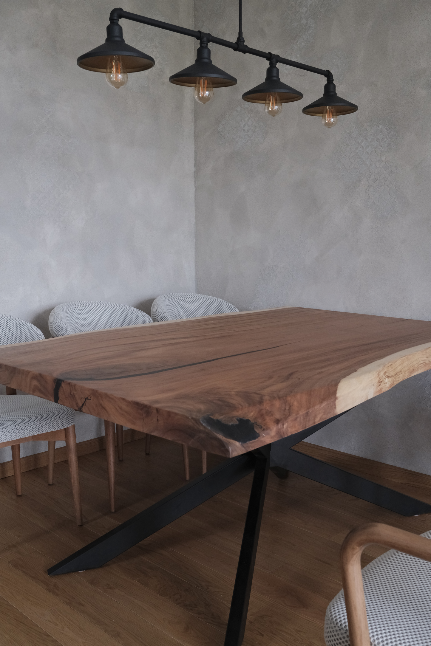 Indonesian Suar Essence